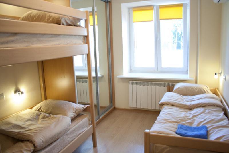 Petrani Hostel Kiev Exteriör bild